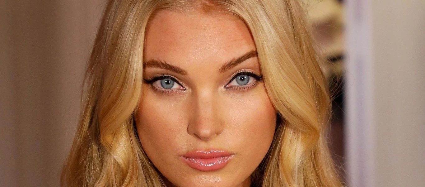 Elsa Hosk: Το γνωστό αγγελάκι της Victoria‘s Secret ποζάρει ολόγuμνη αγκαλιά με ένα φίδι (βίντεο-φωτο)